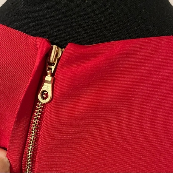 Taylor women’s red sleeveless dress with bow accents. Classy Holiday Size 10 - Picture 5 of 9